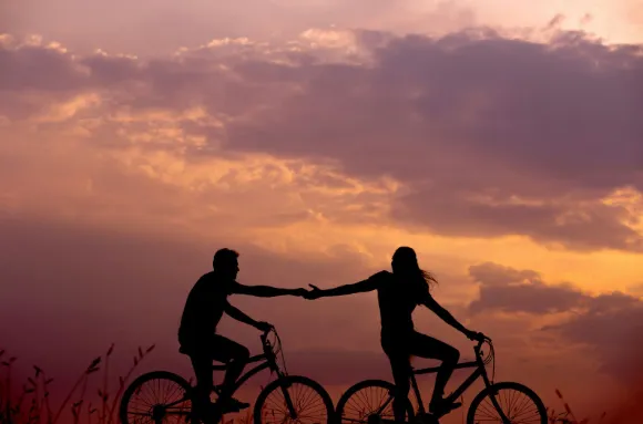 How Do You Know When It’s Time to Move From Casual Dating to a Serious Commitment