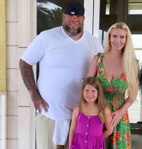 Greg Gutfeld Tyrus Wife Stunning Facts You Didn’t Know