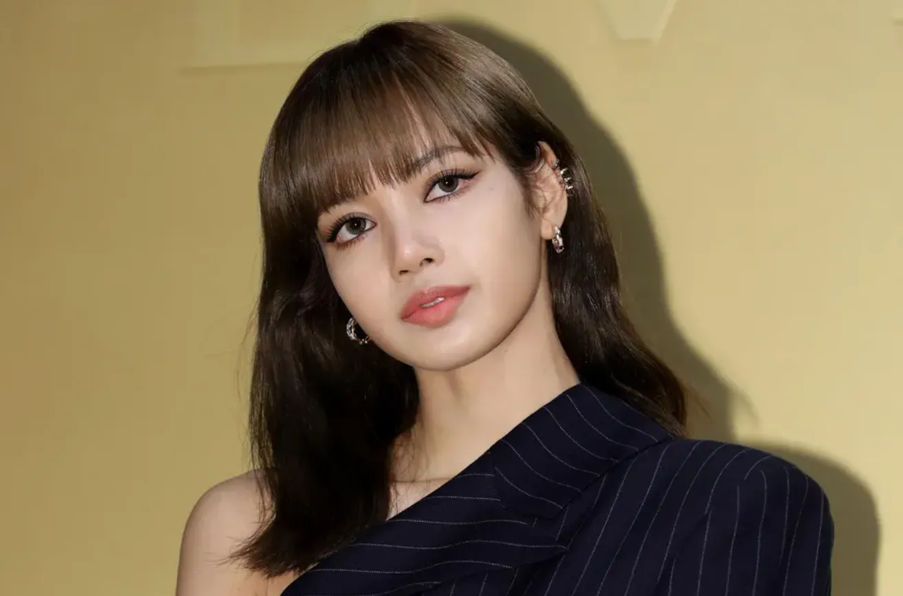 The True Height of Lisa Exploring the Star Behind BLACKPINK’s Global Fame