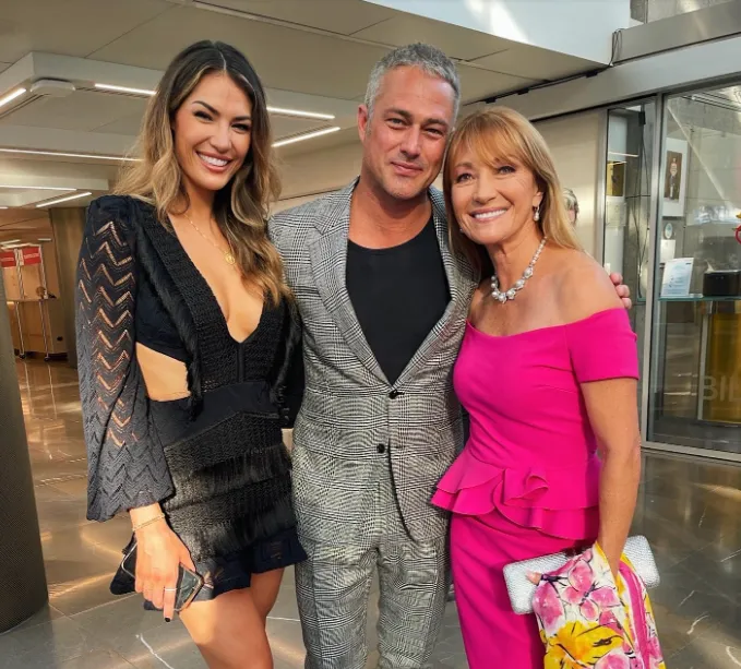 Ashley Cruger Age – Full Biography, Lifestyle, Net Worth & More