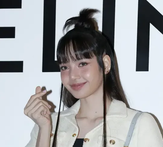 Lisa Height Discover the Truth Behind Her Stunning Stature