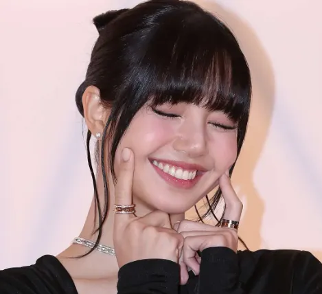 Lisa Height Discover the Truth Behind Her Stunning Stature