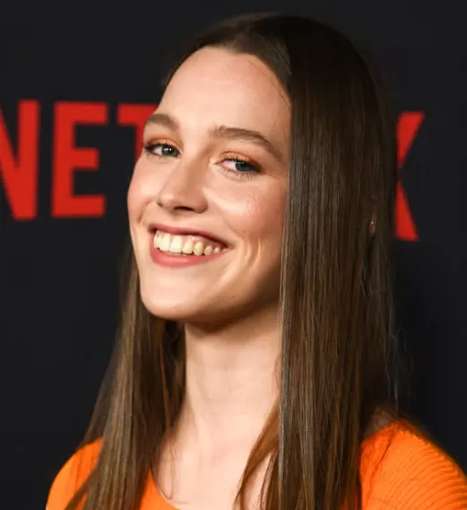 Victoria Pedretti Age – Full Biography, Net Worth, Lifestyle & FAQs (2025)