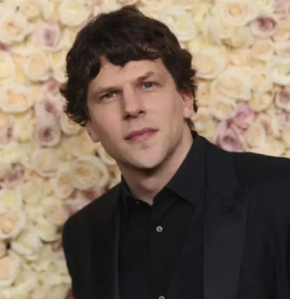 Jesse Eisenberg Height Revealing Facts About His Stature